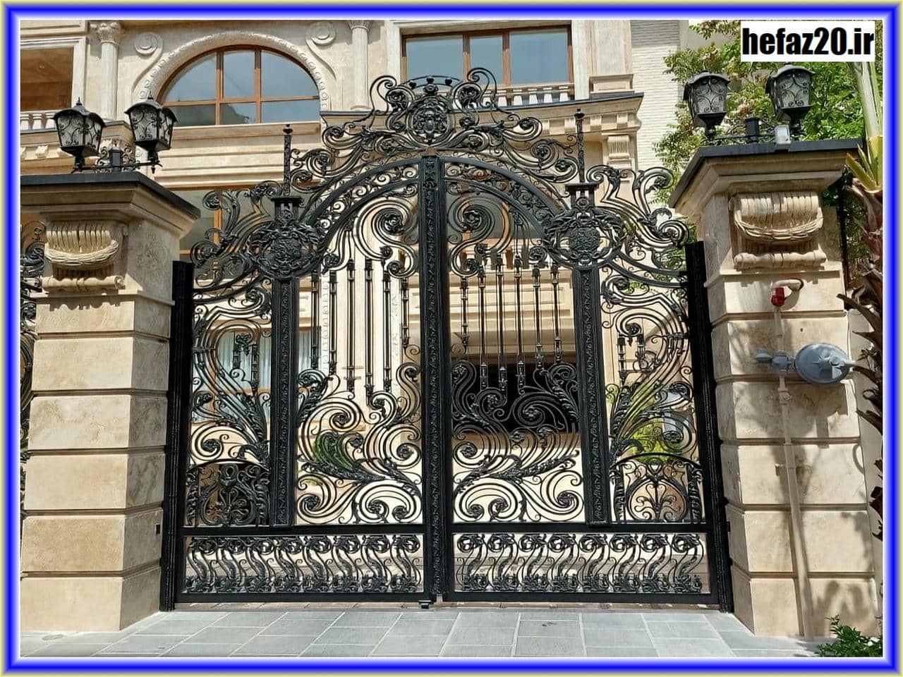 سفارش انواع درب حیاط فرفورژه