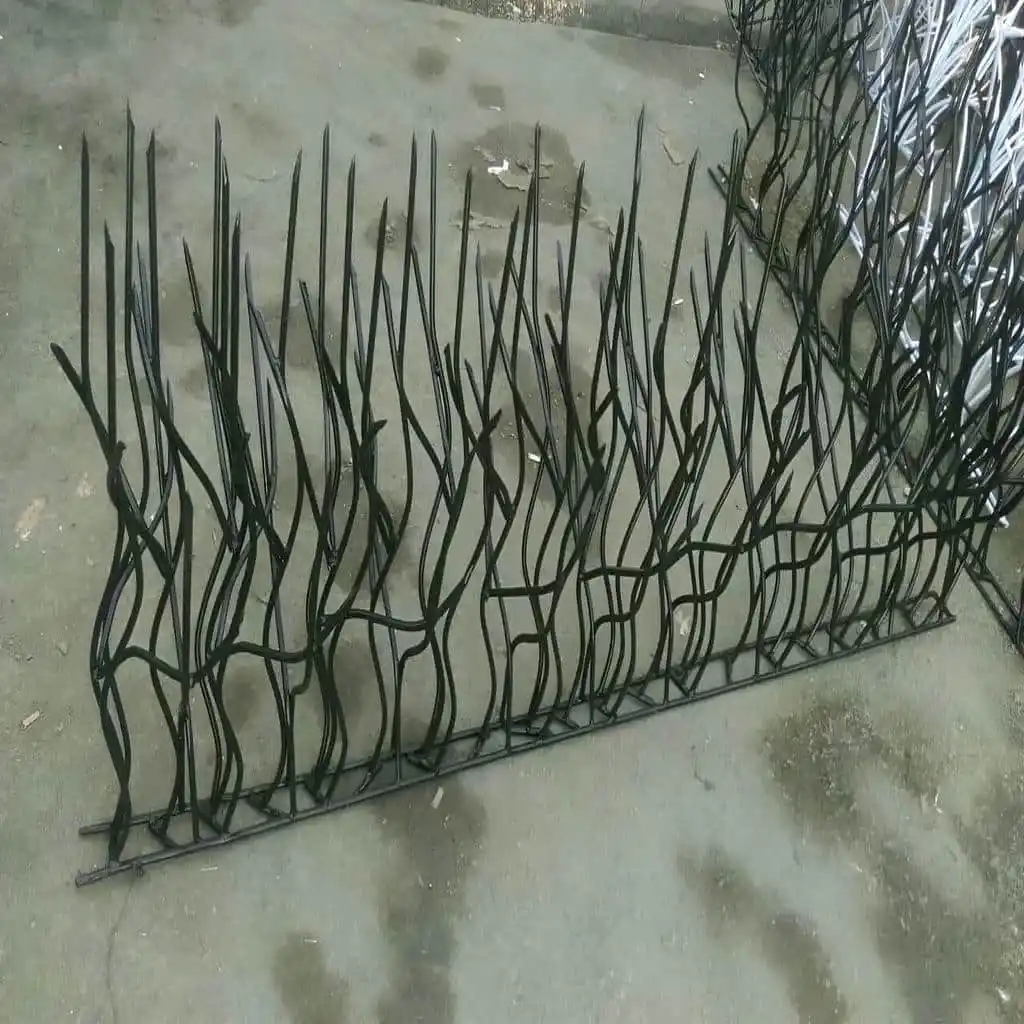 تصویر جوشکاری دقیق میلگرد حفاظ شاخ گوزنی