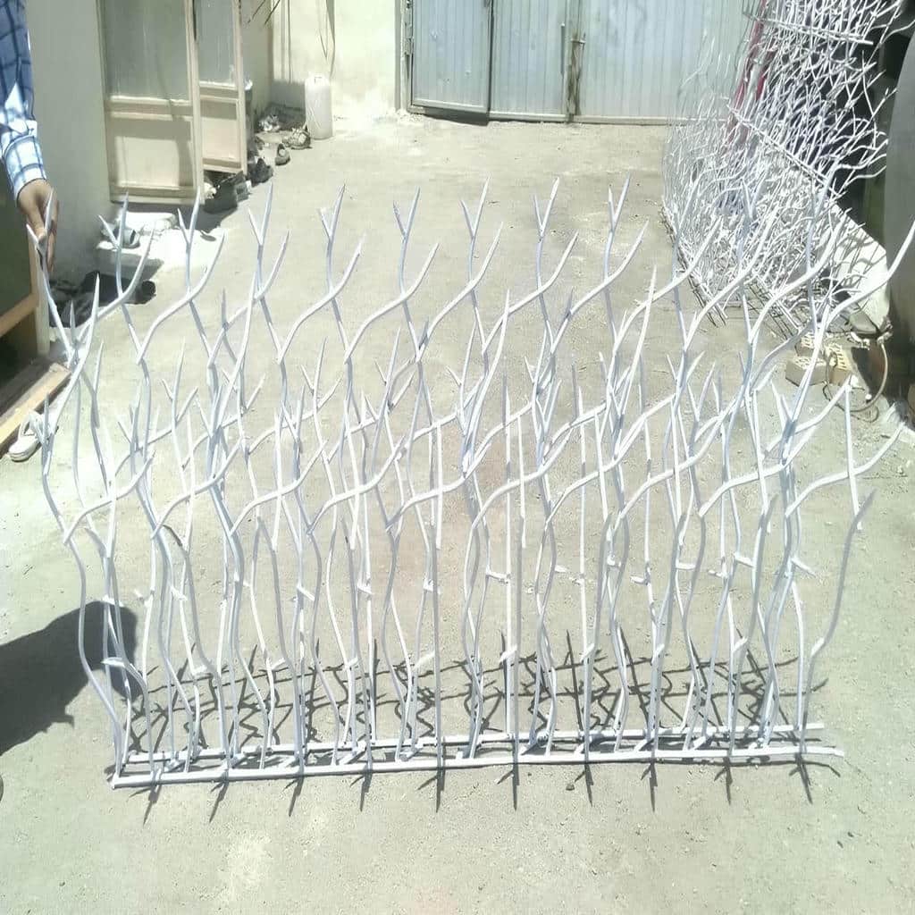 مدلهای متنوع حفاظ شاخ گوزنی مشکی و طلایی با نصب آسان