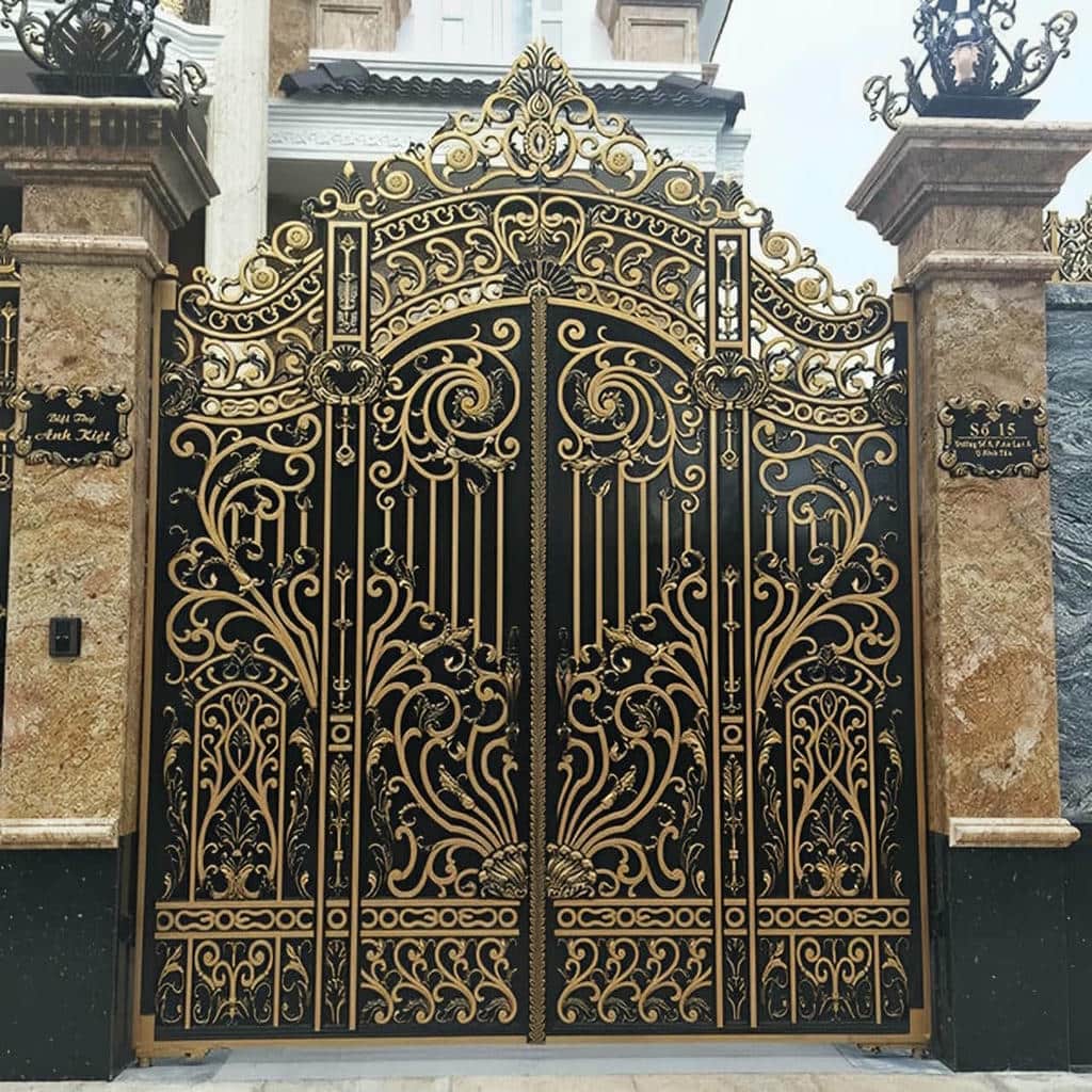 درب حیاط در نظرآباد