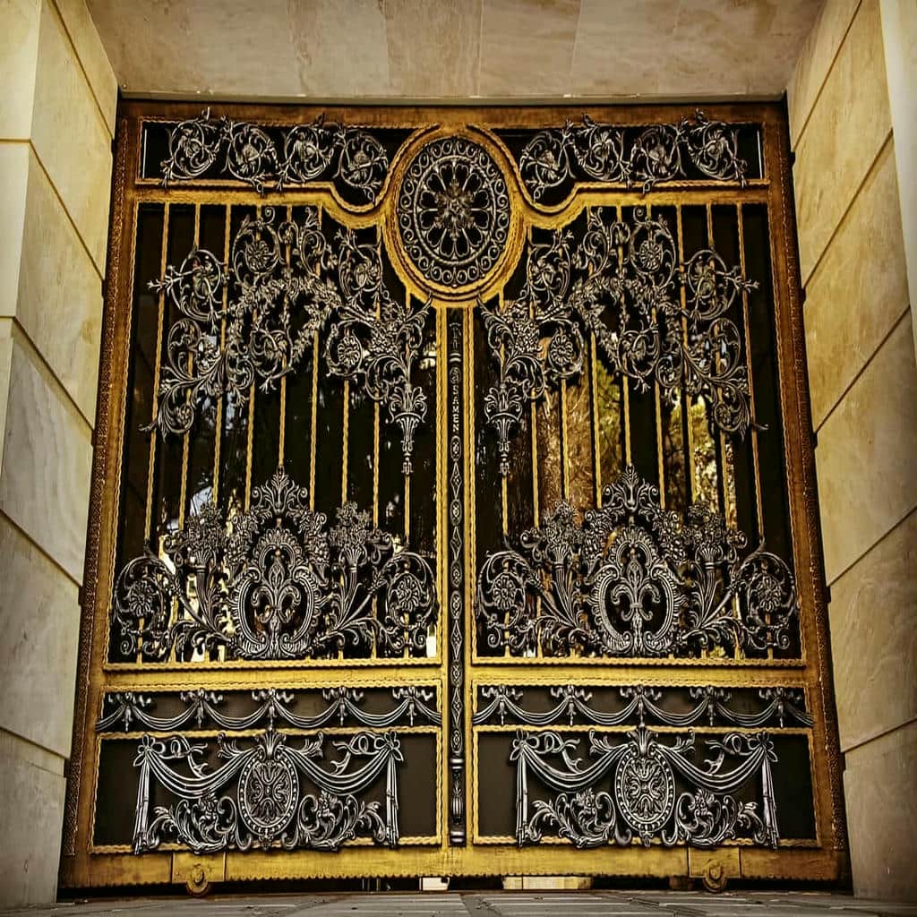 خرید درب حیاط خطوط ساده در کردان