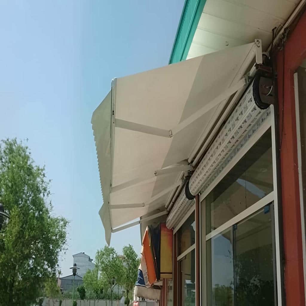 خرید سایبان برقی بازویی در بندر لنگه