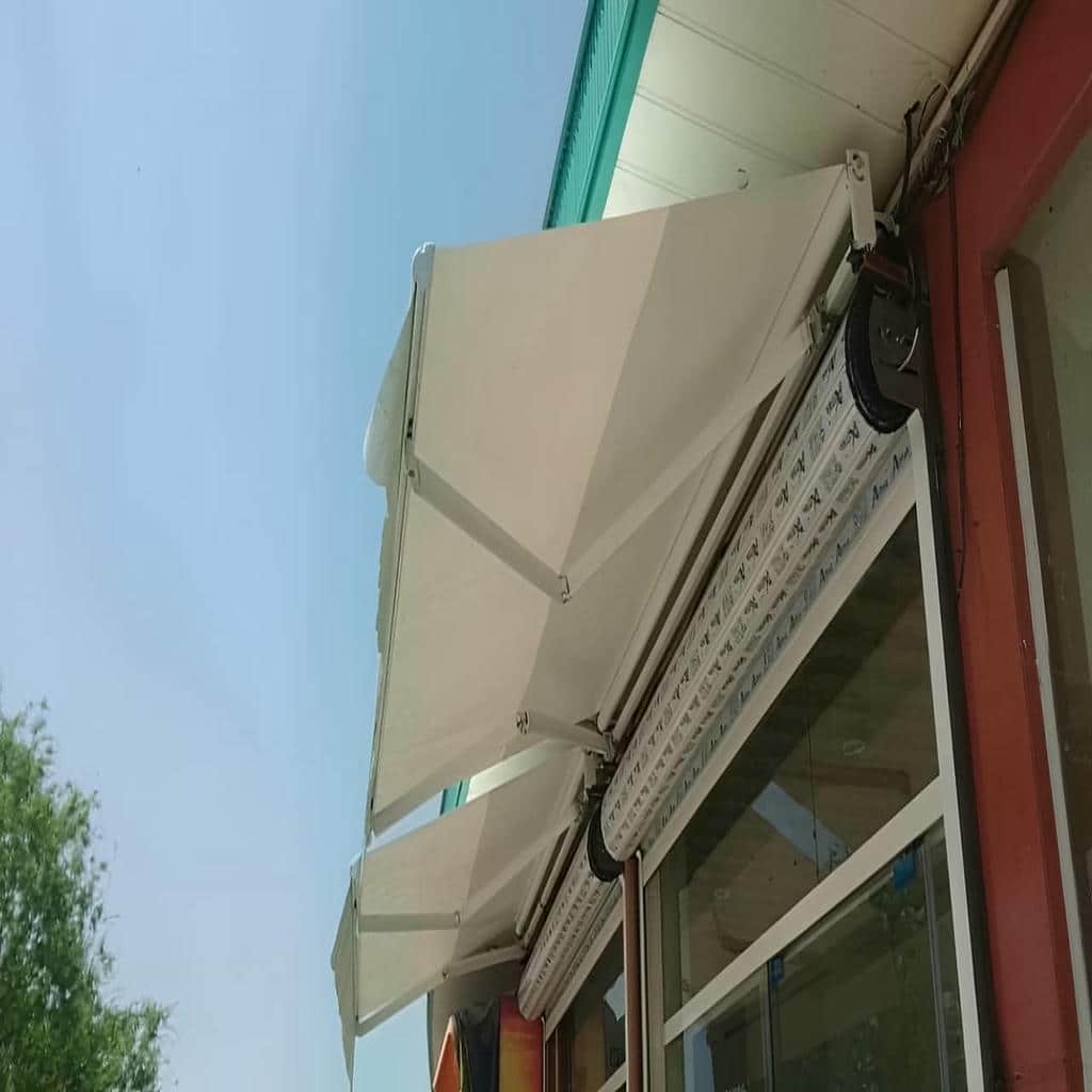 خرید سایبان برقی ضدآب در سبزوار