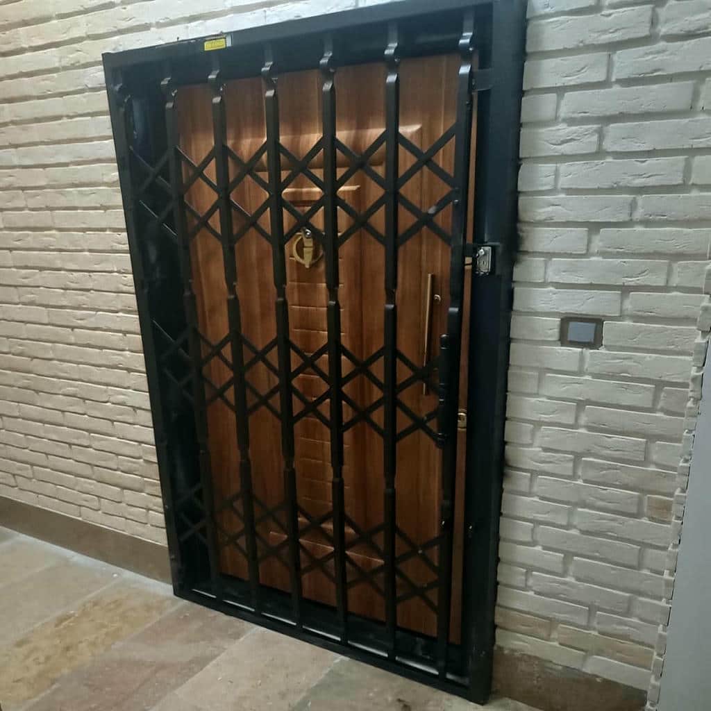 نصب درب آکاردئونی ریل تاشو در آبسرد
