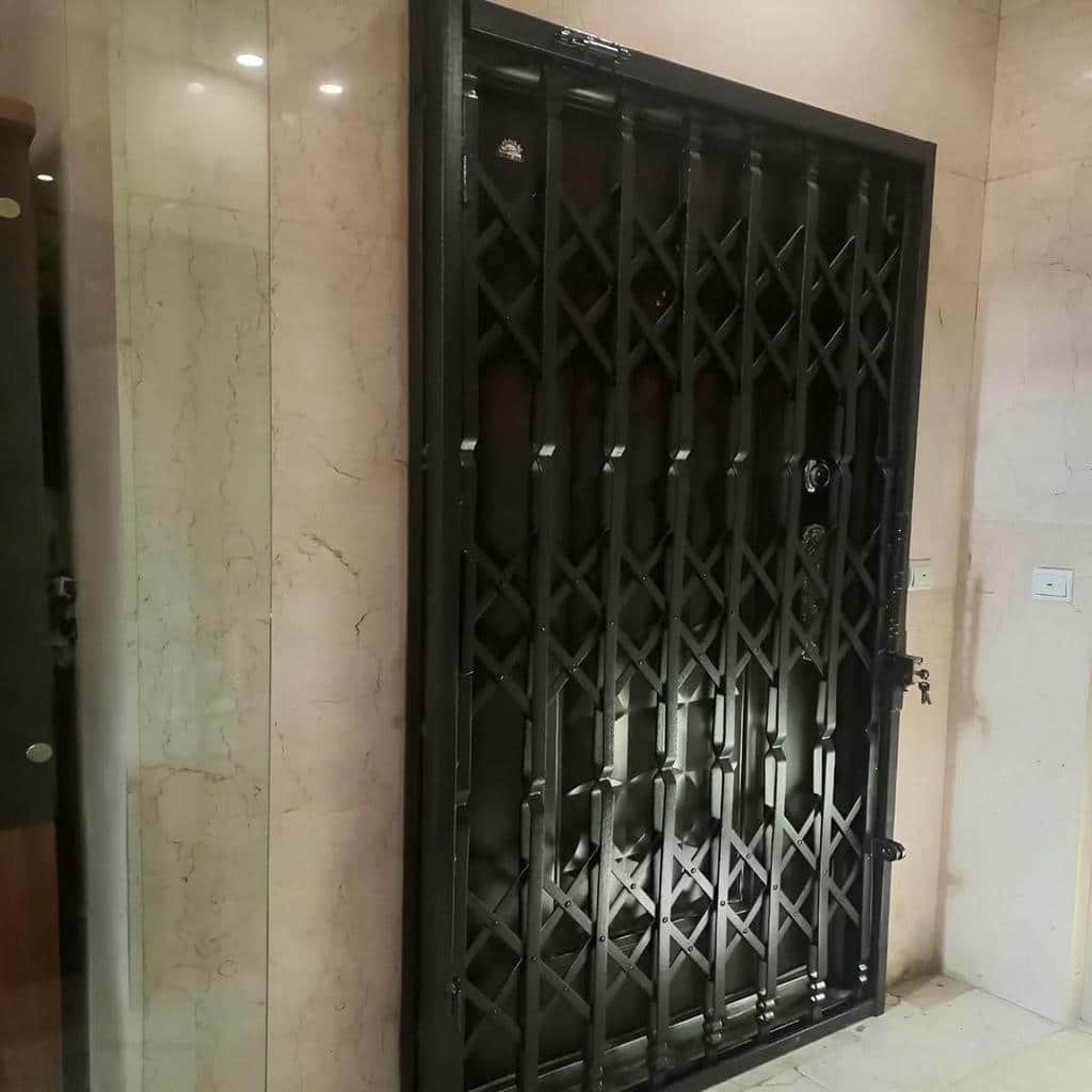 نصب درب آکاردئونی دوگل در رشت