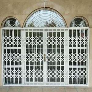 درب آکاردئونی در قائمشهر