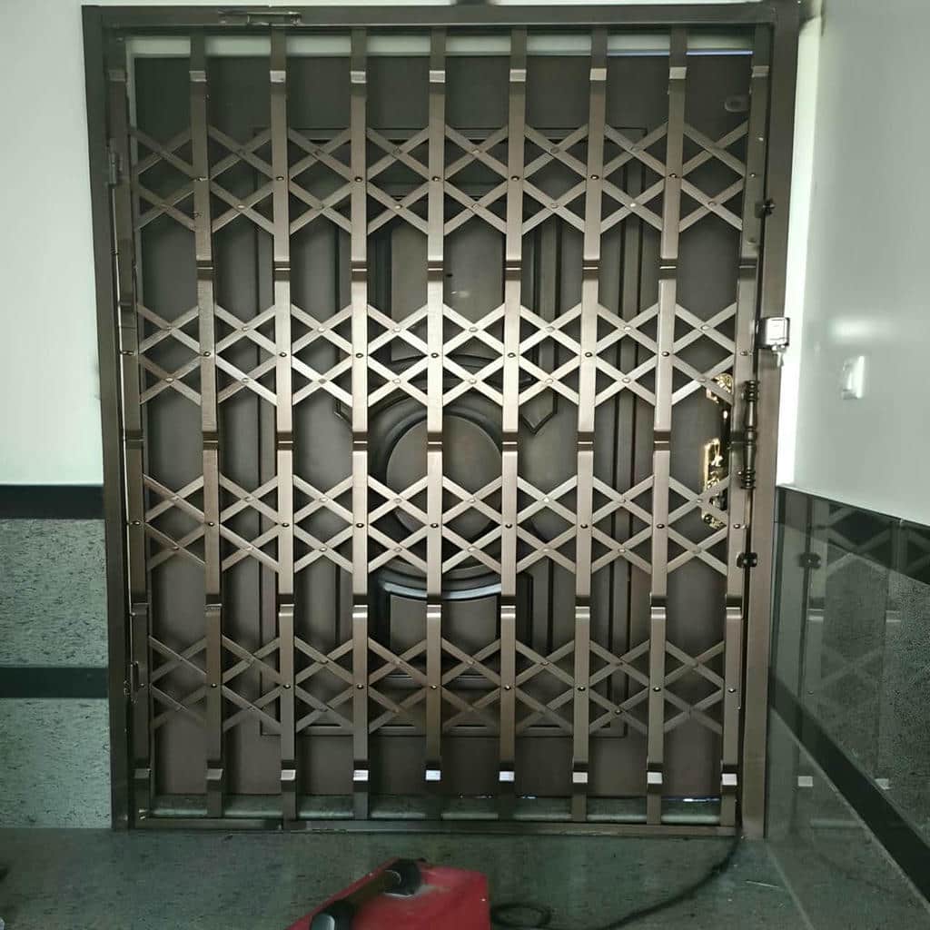 کارخانه درب آکاردئونی چهار گل در رشت