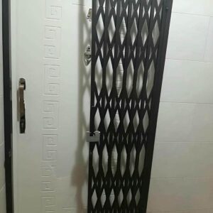 درب آکاردئونی در مریوان