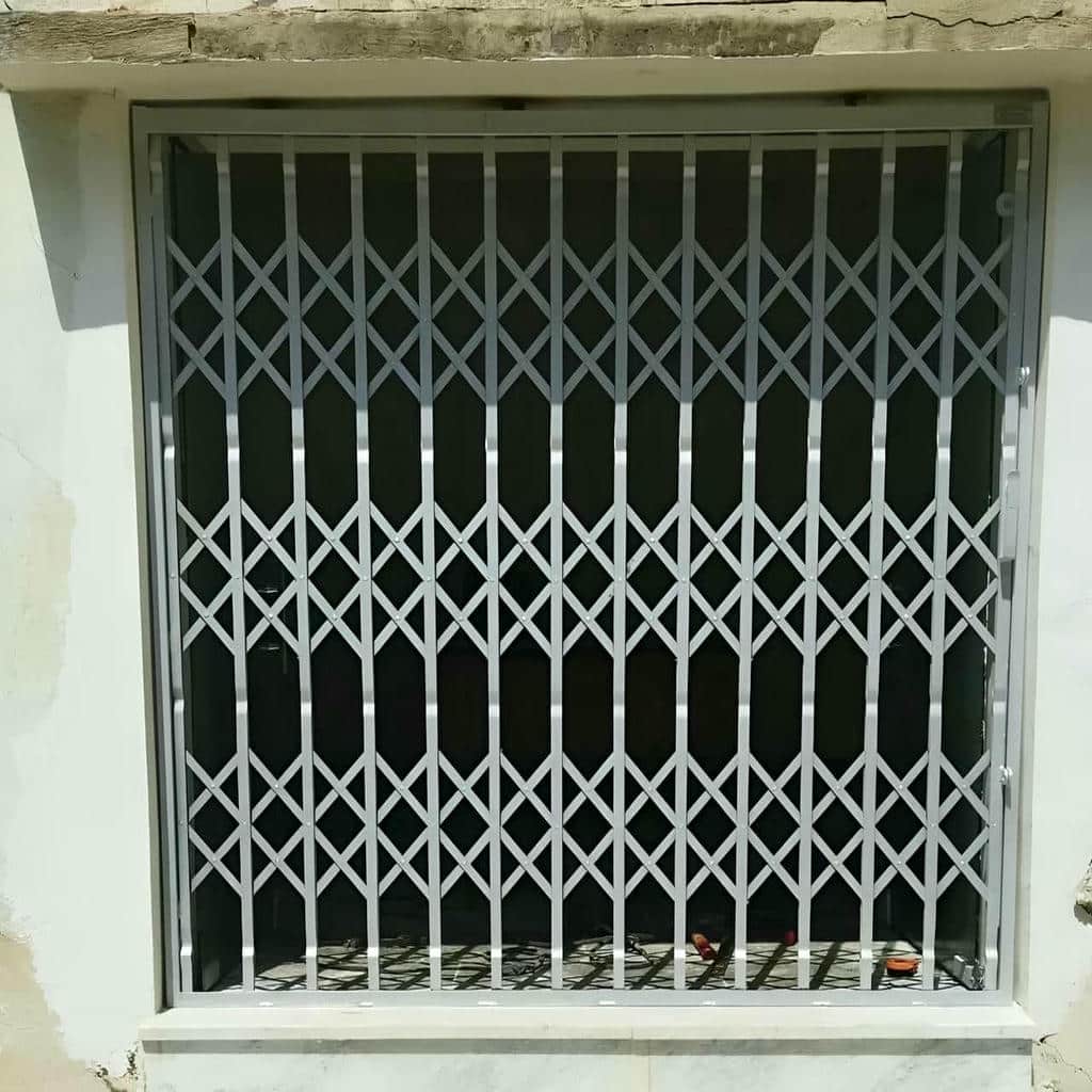 درب آکاردئونی در اهواز
