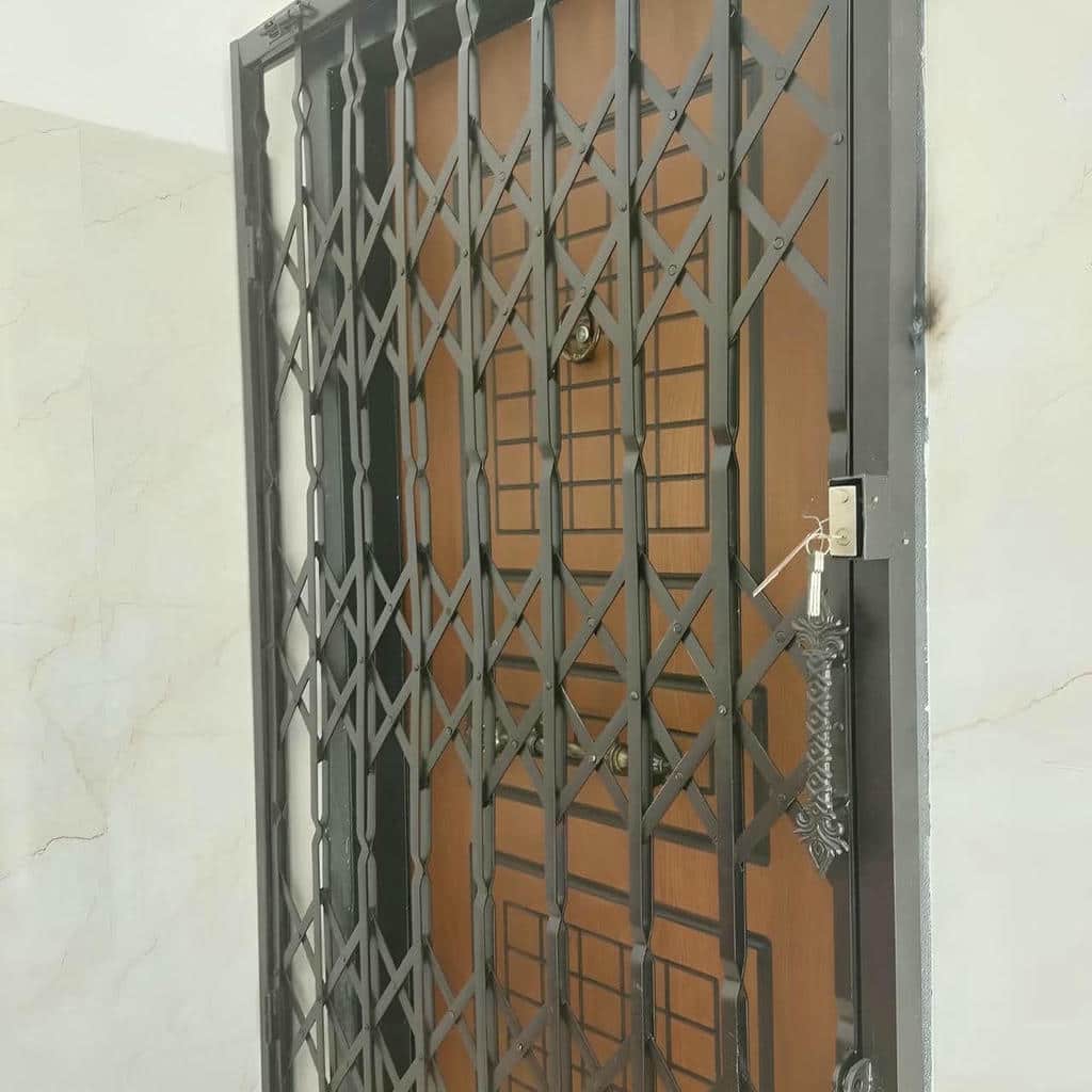 فروش درب آکاردئونی تمام گل در قشم