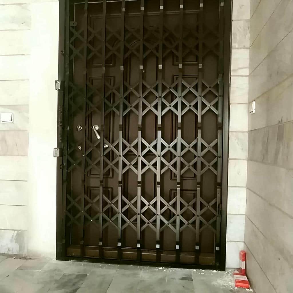 خرید درب آکاردئونی دوگل در کاشان