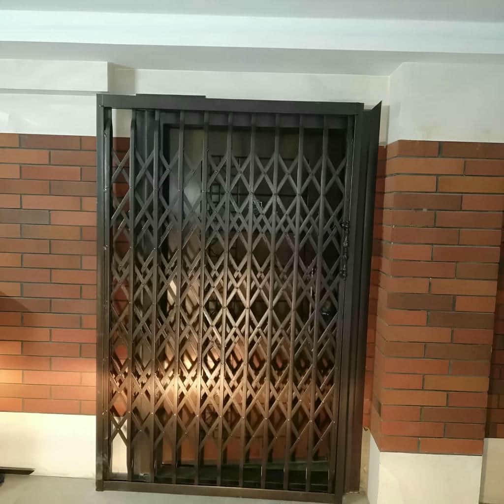 نصب درب آکاردئونی چهارگل در مهرشهر کرج
