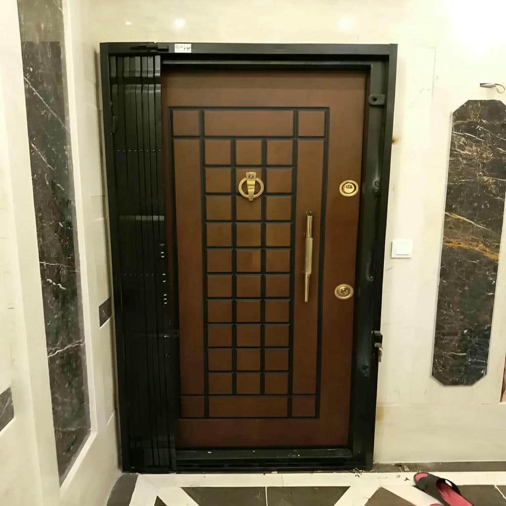درب آکاردئونی در آمل