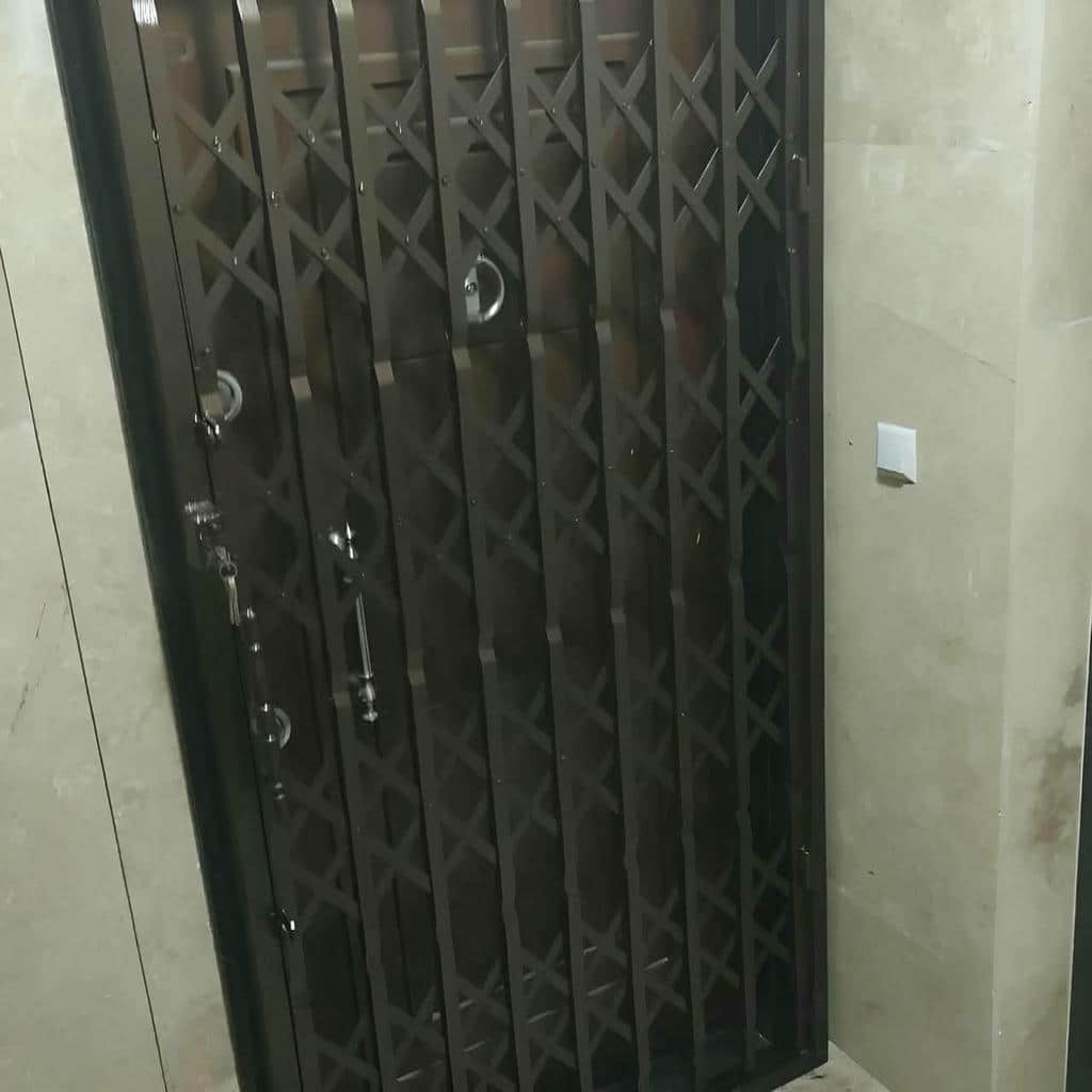 خرید درب آکاردئونی قفل ضدبرش در قائمشهر