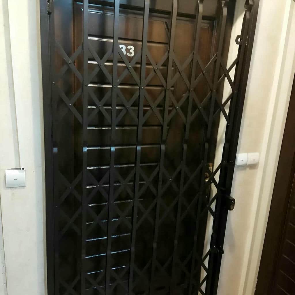 نصب درب آکاردئونی دوگل در آبادان