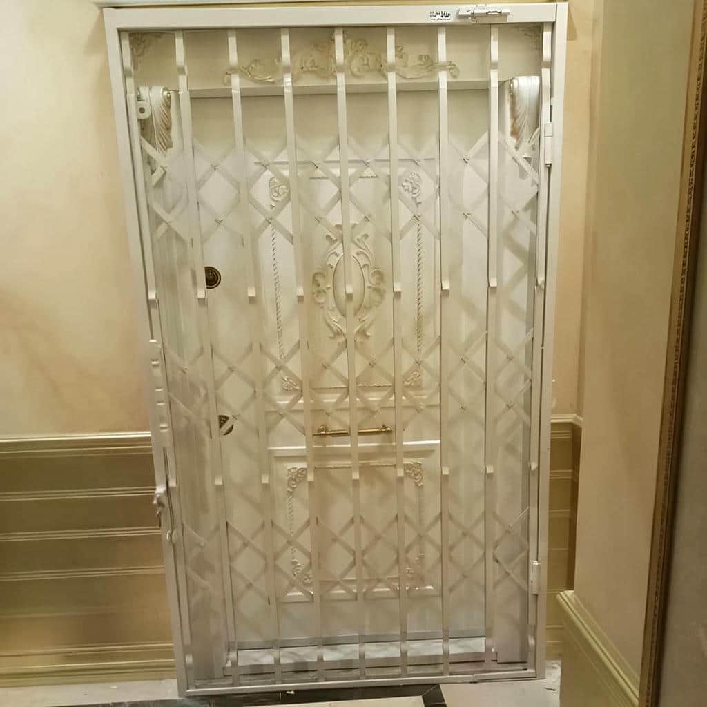 نصب درب آکاردئونی چهارگل در رفسنجان