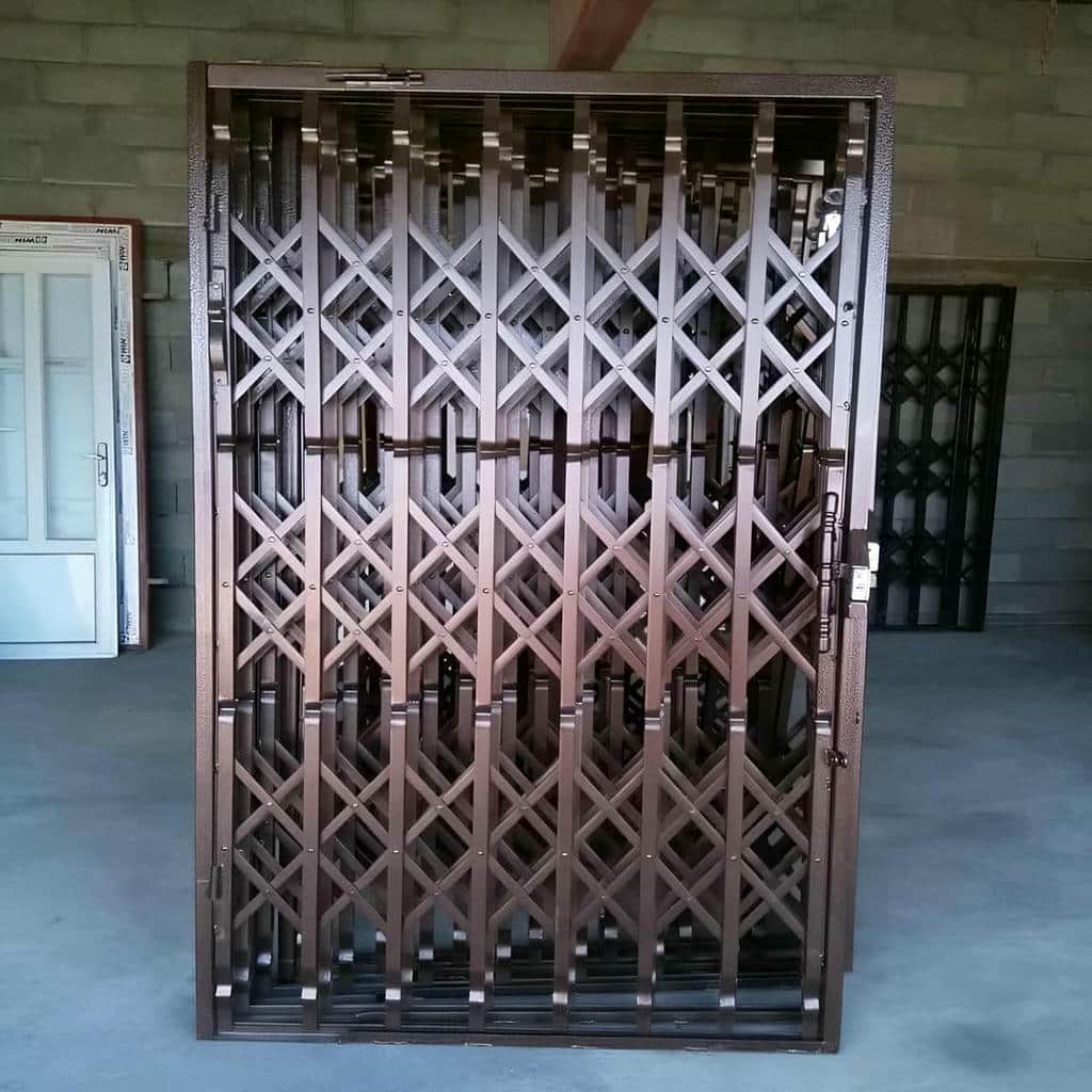 نصب درب آکاردئونی دوگل در استان گیلان