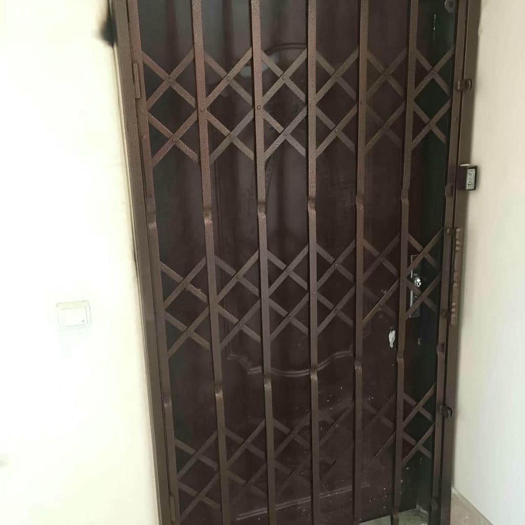 خرید درب آکاردئونی قفل ضدبرش در کاشان
