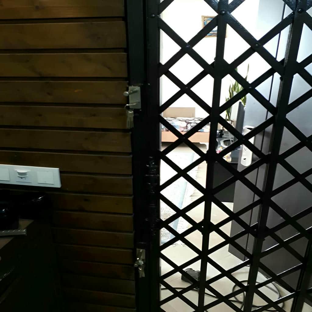 قیمت درب آکاردئونی قفل ضدبرش در استان گیلان