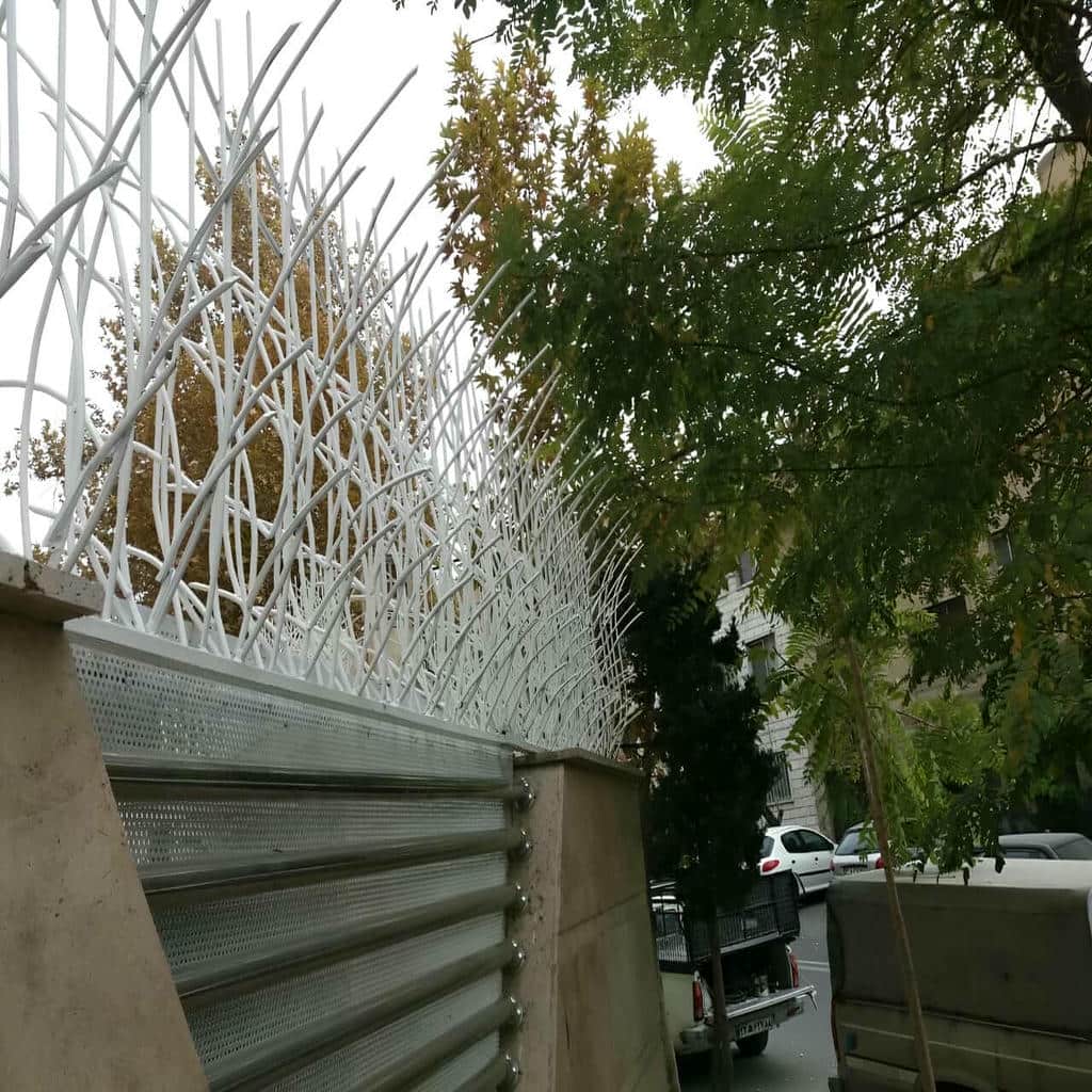 نصب حفاظ شاخ گوزنی نوک تیز در آبسرد