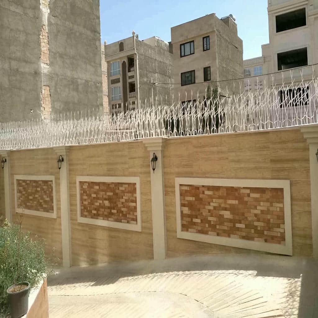 خرید حفاظ شاخ گوزنی دیوار پیرامونی در قم