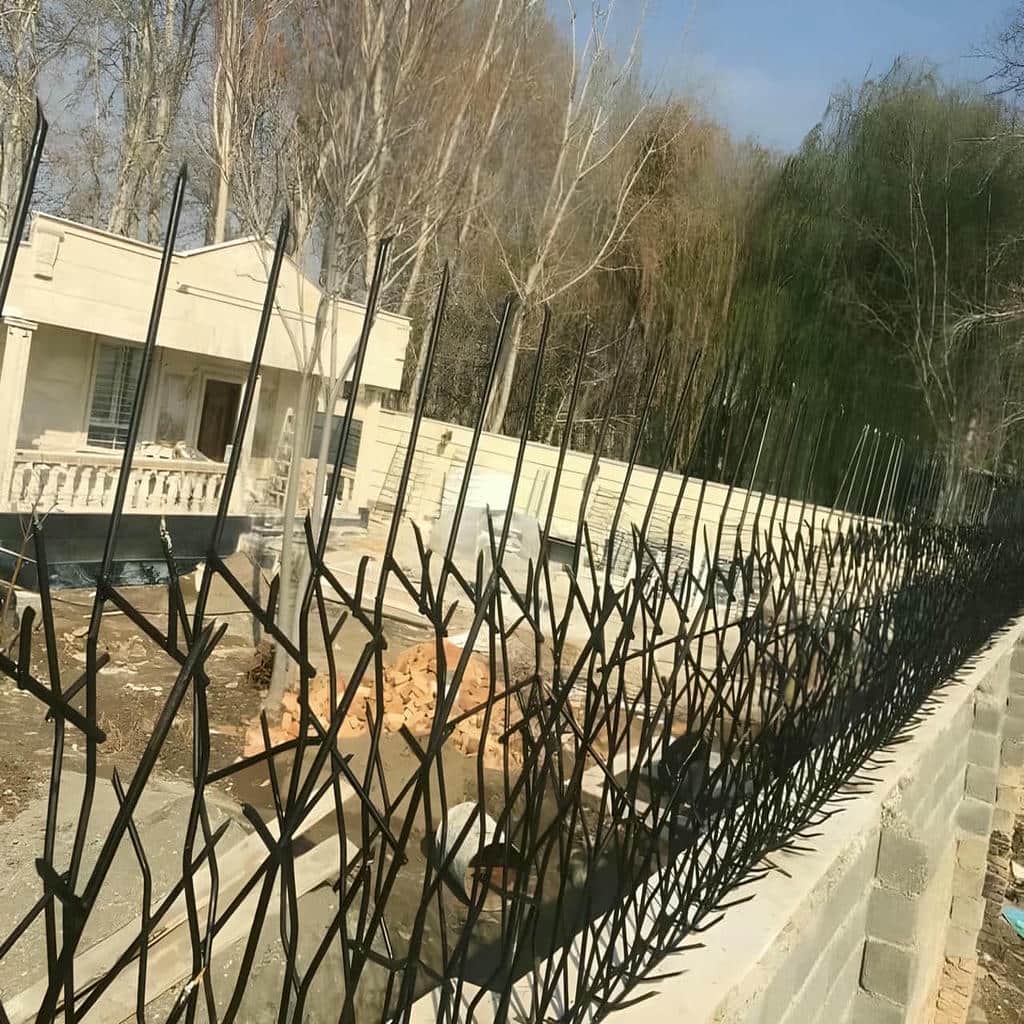 کارخانه حفاظ شاخ گوزنی فولادی در عظیمیه کرج