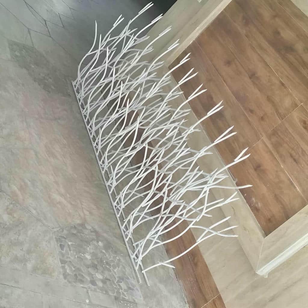 نصب حفاظ شاخ گوزنی نوک تیز در شهرکرد