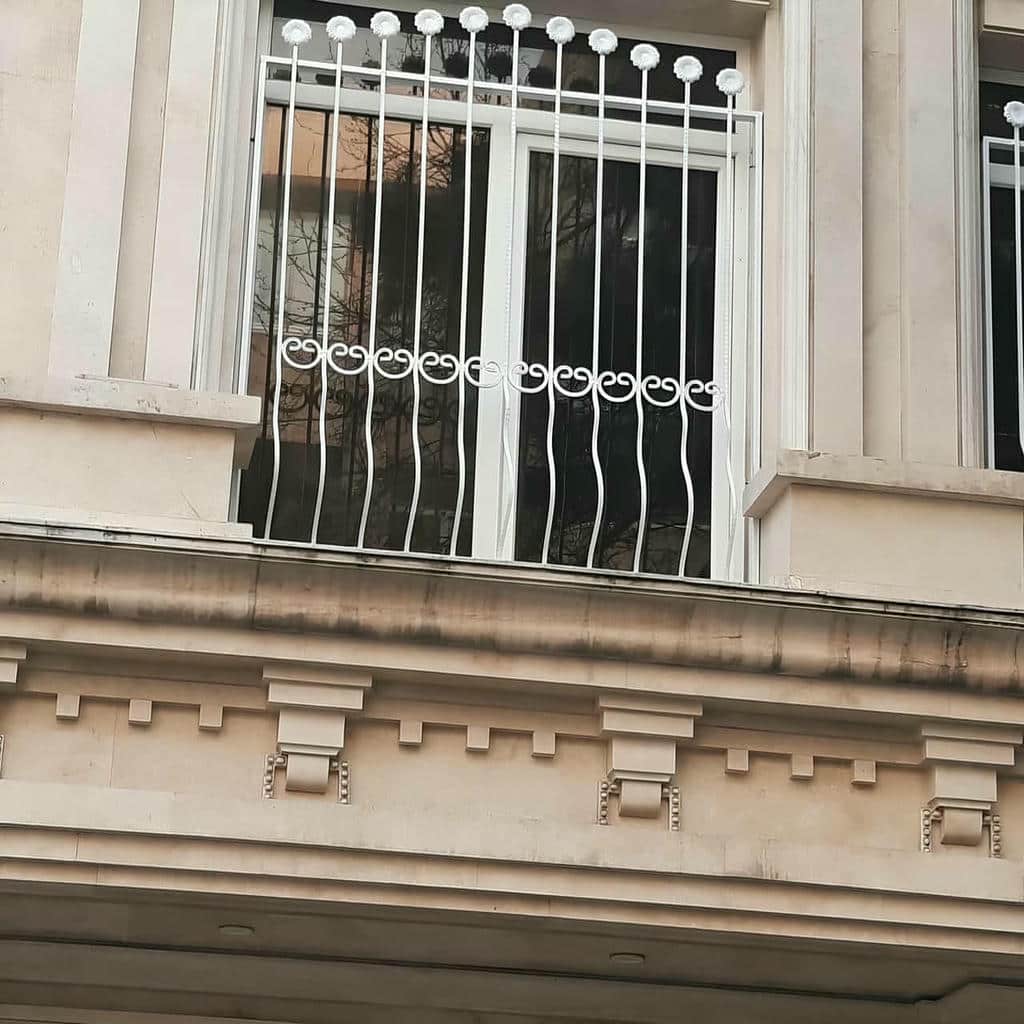 نصب حفاظ پنجره طرح مربعی در مهرشهر کرج