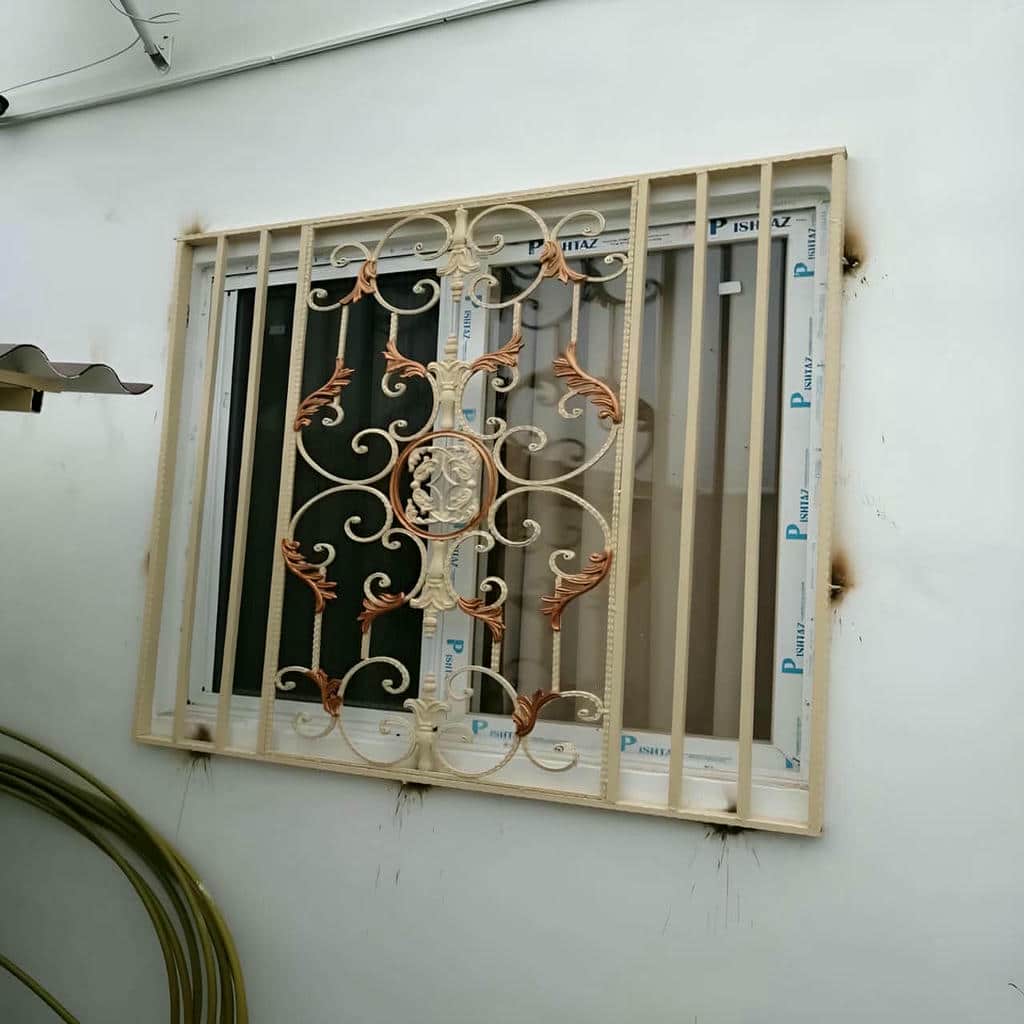 نصب حفاظ پنجره بازشو در یاسوج