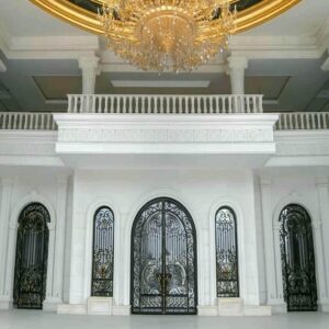 درب حیاط در سنندج