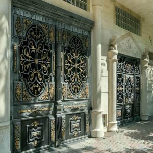 درب حیاط در گنبدکاووس
