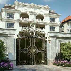 درب حیاط در ارومیه