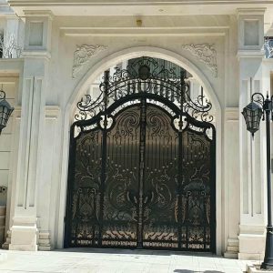 درب حیاط در آبادان