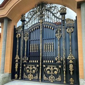 درب حیاط در محمدشهر