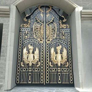 درب حیاط در قم