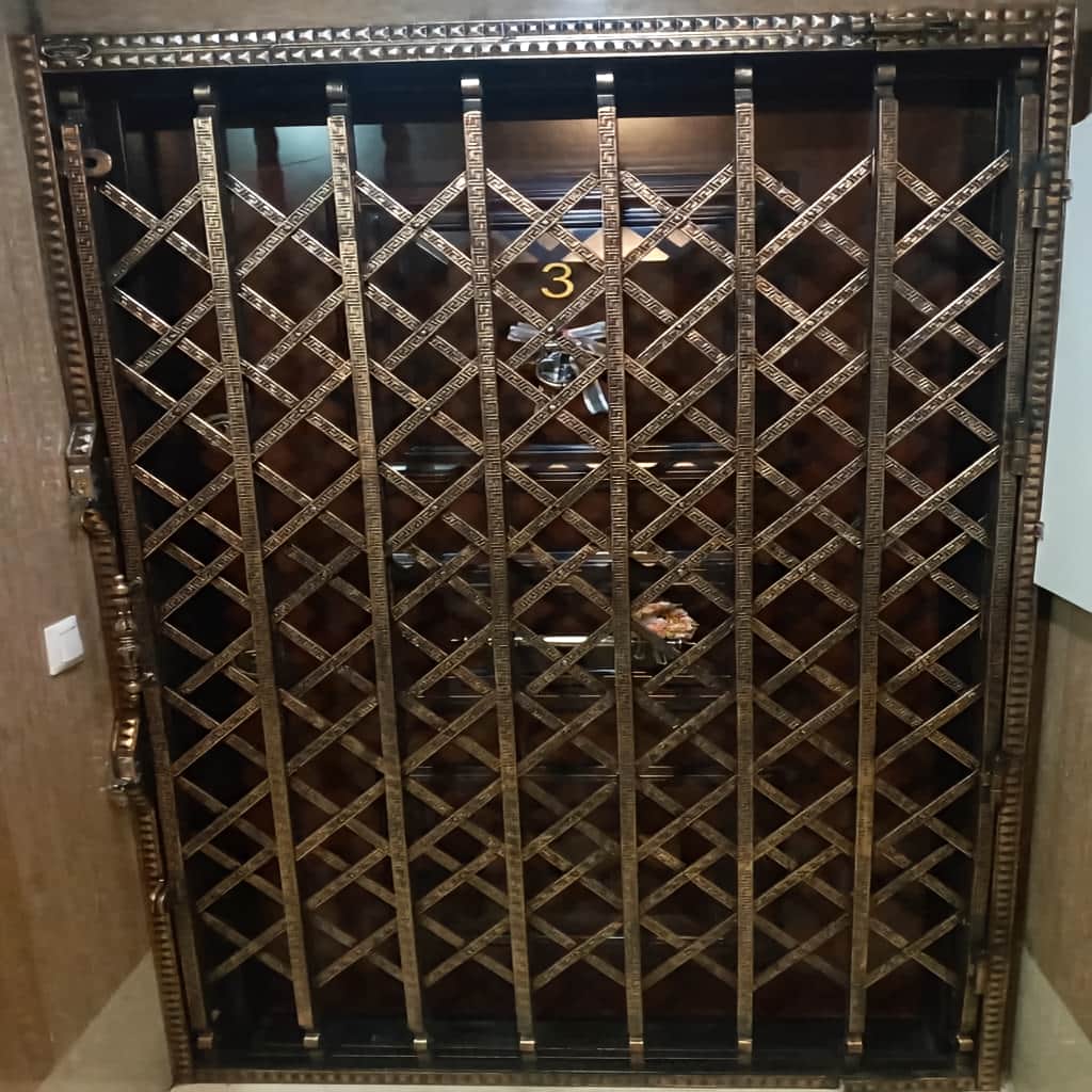 خرید درب آکاردئونی شیک قفل دار برای ورودی واحد