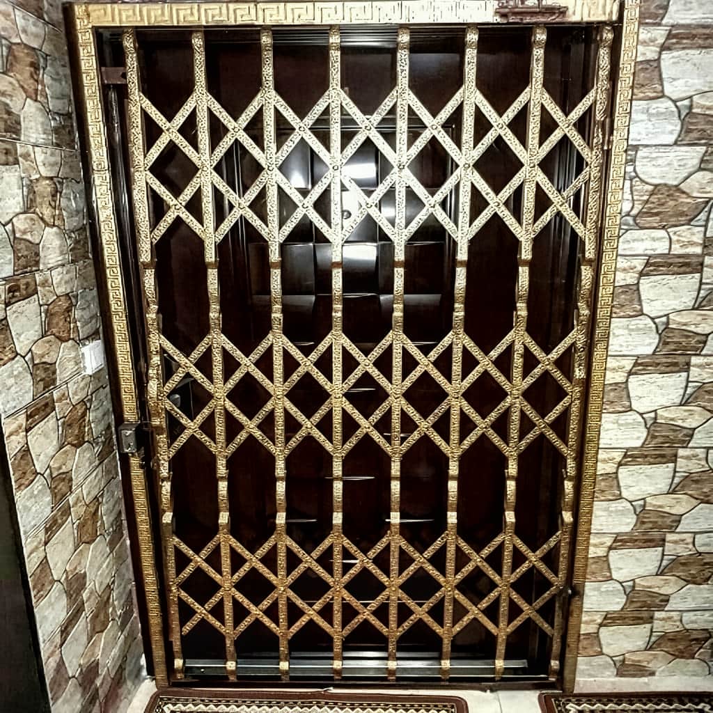 خدمات تعمیر درب آکاردئونی سه گل تسمه و رگلاژ ریل