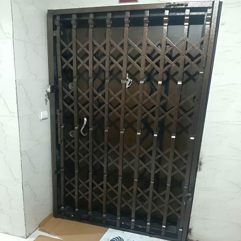 قیمت درب آکاردئونی چهار گل لوزی بر اساس