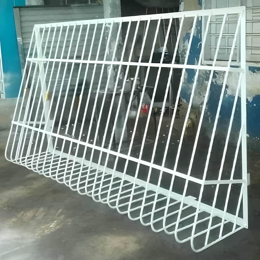 13 طرح حفاظ پنجره مشکی طلایی نما
