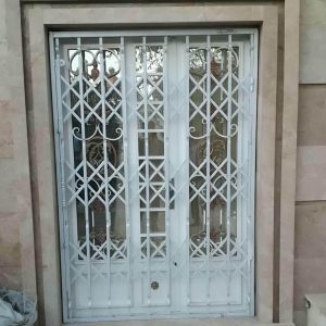 9 طرح درب آکاردئونی مدرن مشکی ورودی اداری