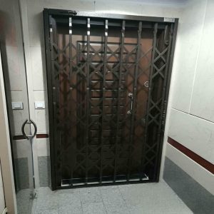 قفل مناسب درب آکاردئونی برای انتخاب ایمن و امنیت بیشتر