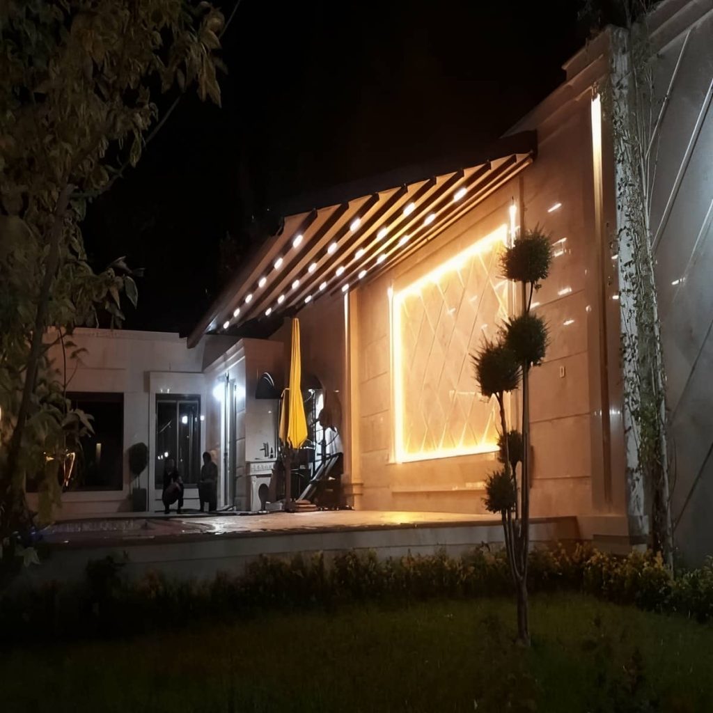 سفارش سقف برقی متحرک با پوشش ضدآب