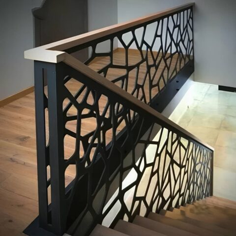 نرده سی ان سی مدرن مینیمال با طرح هندسی و خطوط ساده نرده سی ان سی مدرن مینیمال