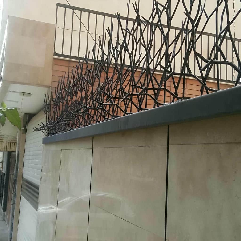 ساخت حفاظ روی دیوار باغ مناسب فضای باز
