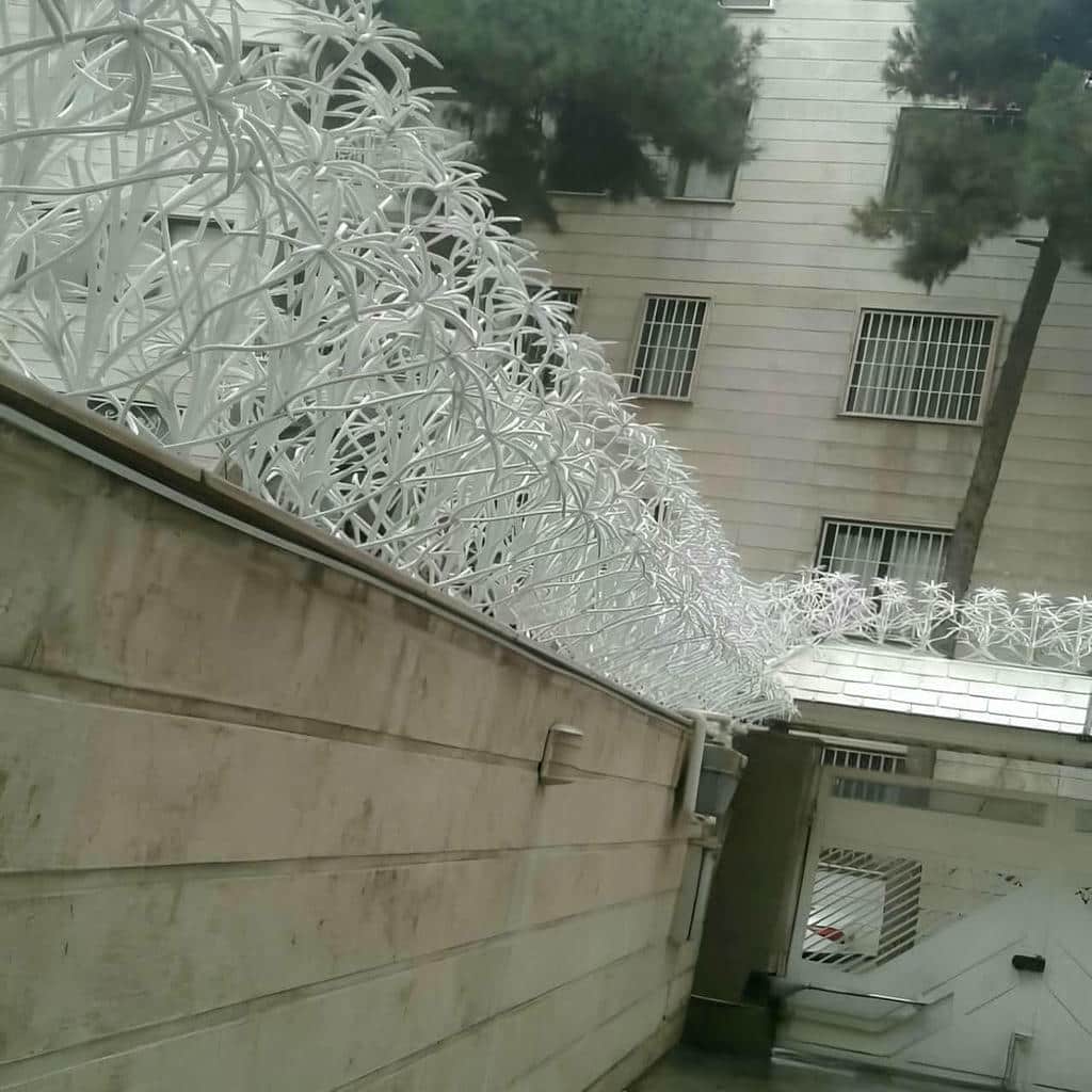 اجرای حفاظ دیوار ضد سرقت با شاسی فلزی