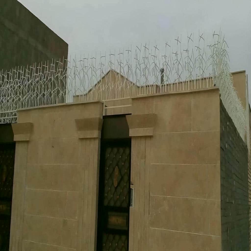 سفارش حفاظ شاخ گوزنی پرتراکم برای دیوار کوتاه