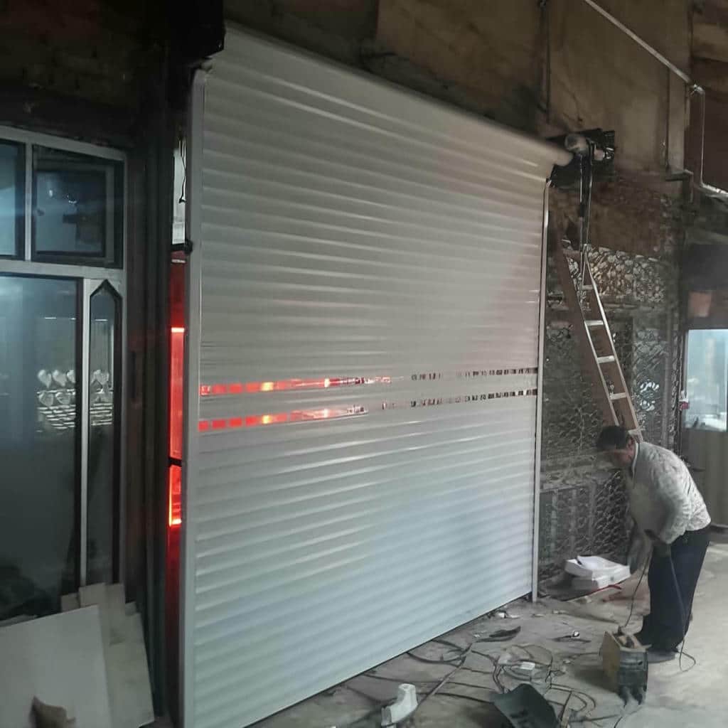 کرکره برقی رول گیتر امنیتی برای ورودی فروشگاه