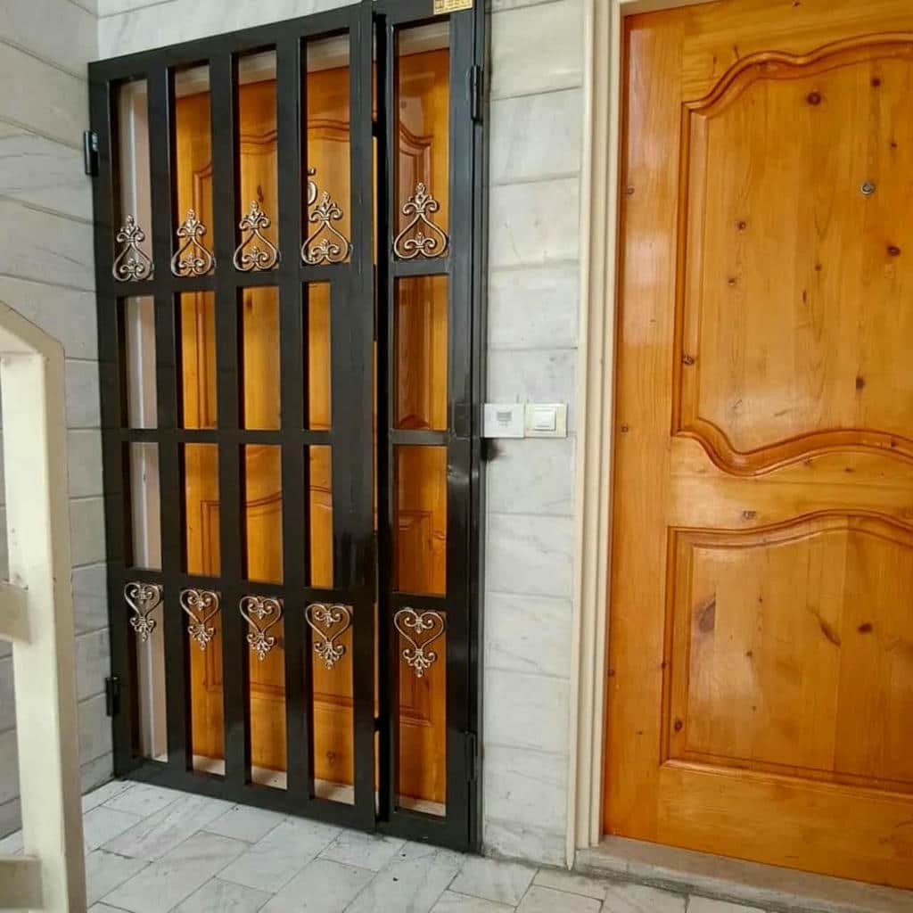 ابعاد حفاظ پشت درب آپارتمان ریلی با رنگ کوره‌ای