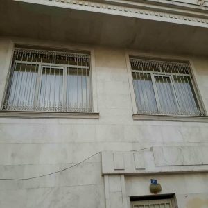 9 نمونه حفاظ پنجره ویلایی نمای باغ