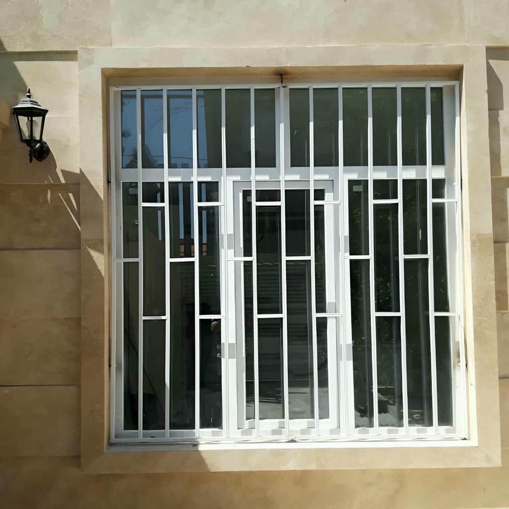 اجرای حفاظ پنجره رنگی کوره ای با رنگ بادوام